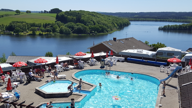 pool med fantastisk udsigt